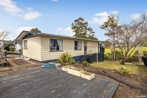 Photo of property in 101 Archmillen Avenue, Pakuranga Heights, Auckland, 2010