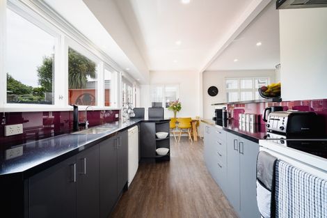 Photo of property in 33 Oakland Street, Andersons Bay, Dunedin, 9013