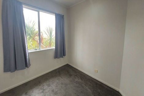 Photo of property in 825 Chapel Road, Shamrock Park, Auckland, 2016