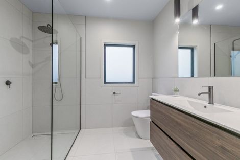 Photo of property in 114a Bartholomew Road, Levin, 5510