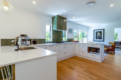 Photo of property in 46 Huia Road, Titirangi, Auckland, 0604