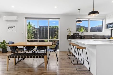 Photo of property in 33 Denny Hulme Drive, Mount Maunganui, 3116