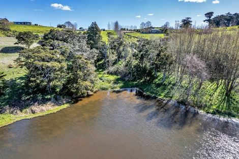 Photo of property in 111 Petley Road, Paparoa, 0571