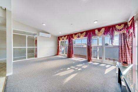 Photo of property in 39 Sunnyside Road, Sunnyvale, Auckland, 0612
