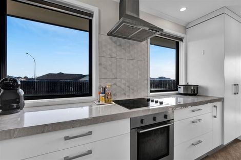 Photo of property in 3 Jules Crescent, Bell Block, New Plymouth, 4312