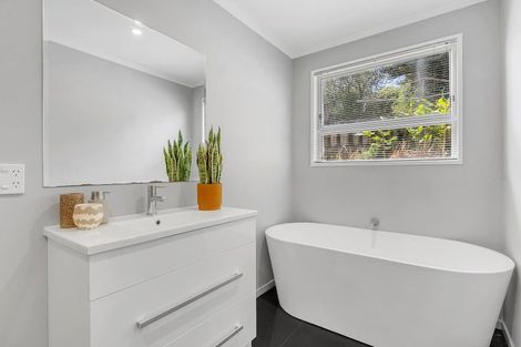 Photo of property in 3 Brora Crescent, Papakowhai, Porirua, 5024