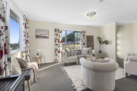 Photo of property in 108 Arahura Crescent, Waitangirua, Porirua, 5024