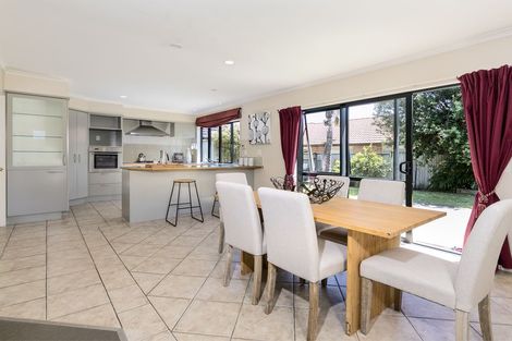 Photo of property in 57 Carousel Crescent, East Tamaki Heights, Auckland, 2016