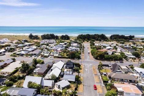 Photo of property in 17 Larnach Street, Waimairi Beach, Christchurch, 8083