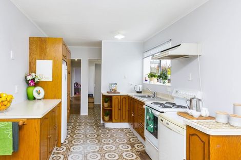 Photo of property in 23 Omaha Grove, Totara Park, Upper Hutt, 5018