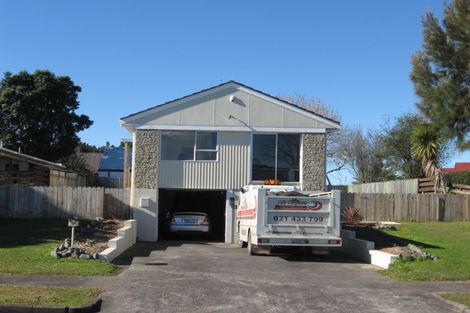 Photo of property in 43 Seaward Place, Wattle Downs, Auckland, 2103