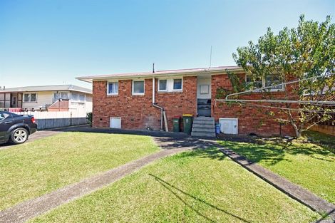 Photo of property in 33 Blake Road, Mangere East, Auckland, 2024