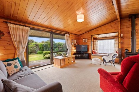 Photo of property in 20 Silvan Place, Bell Block, New Plymouth, 4312