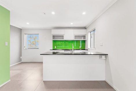 Photo of property in 11/46 Carlos Drive, Flat Bush, Auckland, 2016