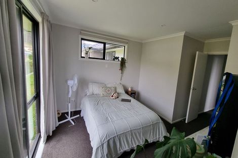 Photo of property in 62 Hokioi Drive, Kenepuru, Porirua, 5022