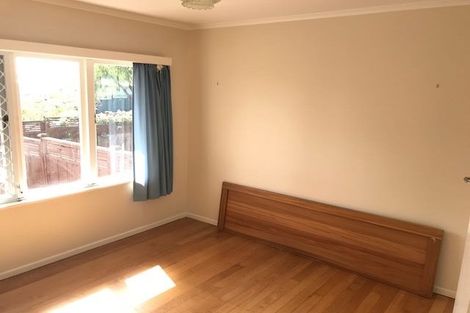 Photo of property in 2/4a Corrella Road, Belmont, Auckland, 0622