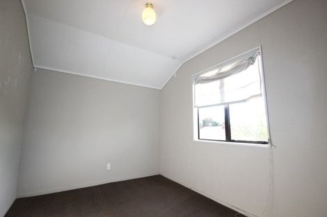 Photo of property in 16 Keeling Street, West End, Palmerston North, 4412