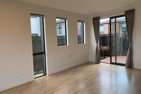 Photo of property in 4e Knights Road, Rosedale, Auckland, 0632