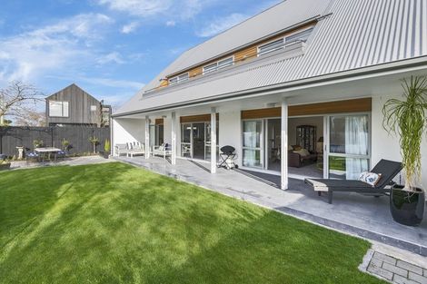 Photo of property in 53 Kotare Street, Fendalton, Christchurch, 8041