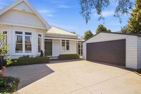 Photo of property in 133 Somerfield Street, Somerfield, Christchurch, 8024