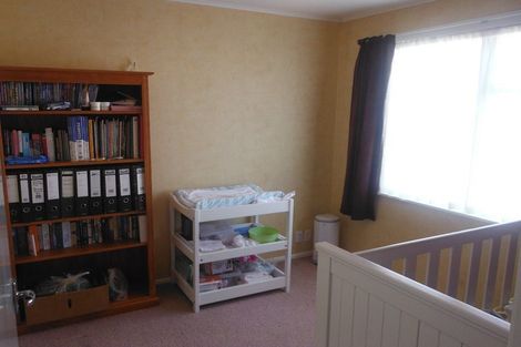 Photo of property in 27 Bowater Place, Manurewa, Auckland, 2102