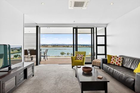 Photo of property in 407/7 Humber Street, Pandora, Napier, 4110