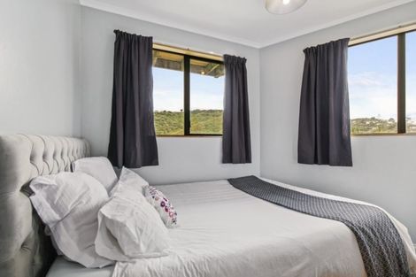 Photo of property in 98 View Road, Houghton Bay, Wellington, 6023