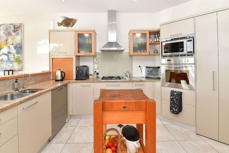 Photo of property in 21 The Crescent, Tindalls Beach, Whangaparaoa, 0930