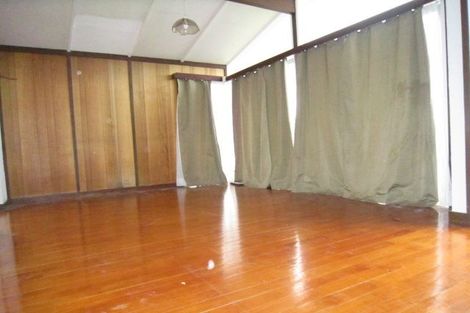 Photo of property in 38 Thornlow Street, Glendene, Auckland, 0602