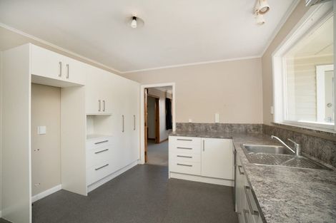 Photo of property in 6 Lowestoft Place, West End, Palmerston North, 4412