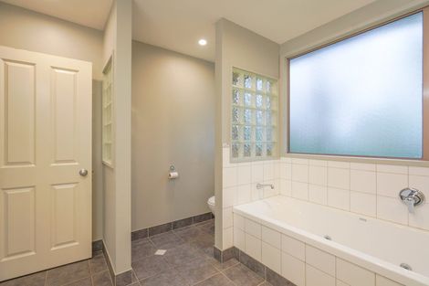 Photo of property in 9 Knight Avenue, Paraparaumu Beach, Paraparaumu, 5032