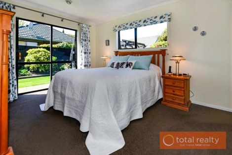 Photo of property in 12 Arkwright Place, Halswell, Christchurch, 8025