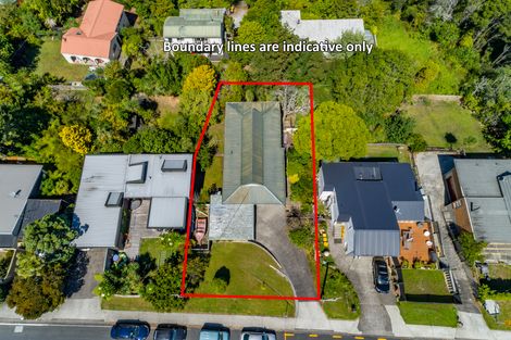 Photo of property in 212 Golf Road, Titirangi, Auckland, 0604
