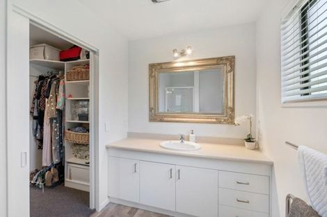 Photo of property in 2/44 Straven Road, Riccarton, Christchurch, 8011