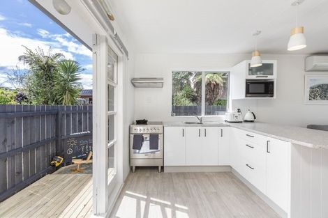 Photo of property in 122a The Circle, Manly, Whangaparaoa, 0930