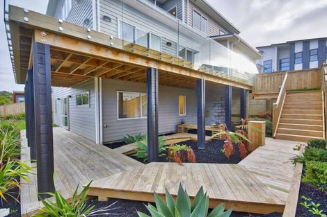 Photo of property in 24 Spyglass Street, Red Beach, 0932