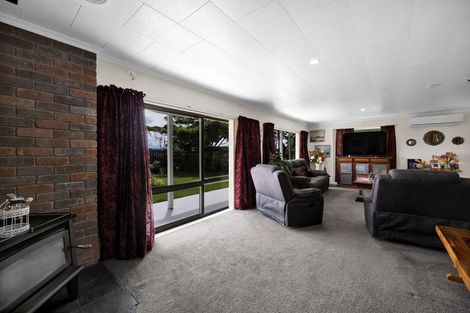 Photo of property in 244 Maata Road, Eltham, 4398