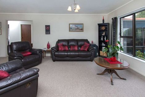 Photo of property in 23 Bluewater Place, Wattle Downs, Auckland, 2103