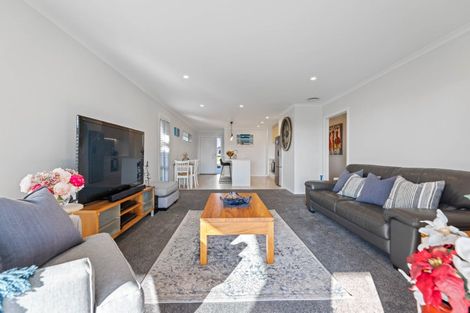 Photo of property in 98a Harakeke Drive, Wharewaka, Taupo, 3330