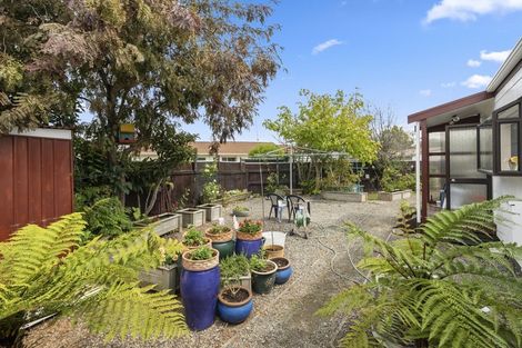 Photo of property in 37 Willowstream Grove, Cloverlea, Palmerston North, 4412