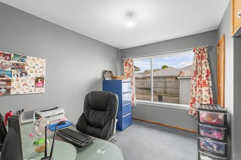 Photo of property in 221 Breezes Road, Aranui, Christchurch, 8061