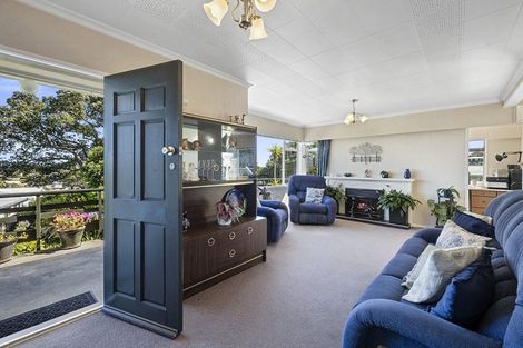 Photo of property in 18 Mount View Place, Spotswood, New Plymouth, 4310