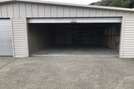 Photo of property in 10a Ted Gilberd Place, Newlands, Wellington, 6037