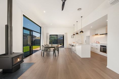 Photo of property in 7 Travertine Street, Cromwell, 9310