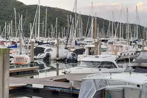 Photo of property in 235 Waikawa Road, Waikawa, Picton, 7220