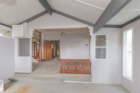 Photo of property in 47 Queenwood Road, Levin, 5510