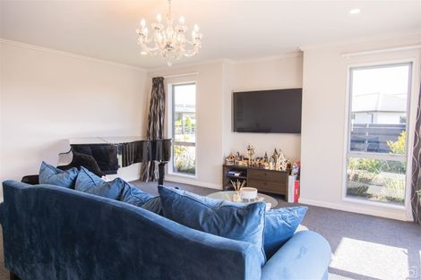 Photo of property in 6 Warhorse Gate, Halswell, Christchurch, 8025