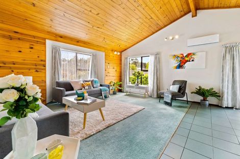 Photo of property in 1/123 Spinella Drive, Bayview, Auckland, 0629