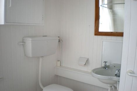 Photo of property in 15 Kenwyn Terrace, Newtown, Wellington, 6021