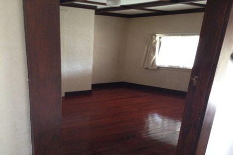 Photo of property in 1072 Great North Road, Point Chevalier, Auckland, 1022